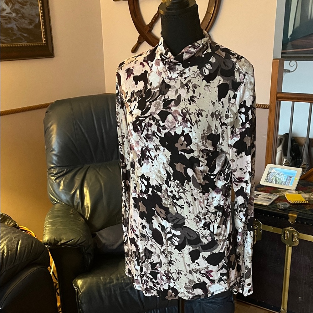 Cable & Gauge Multicolor Floral Top